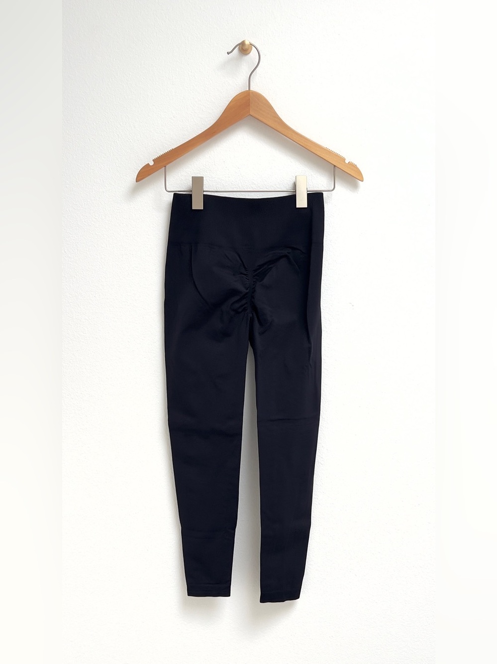 Black Scrunch Active Leggings, Medium